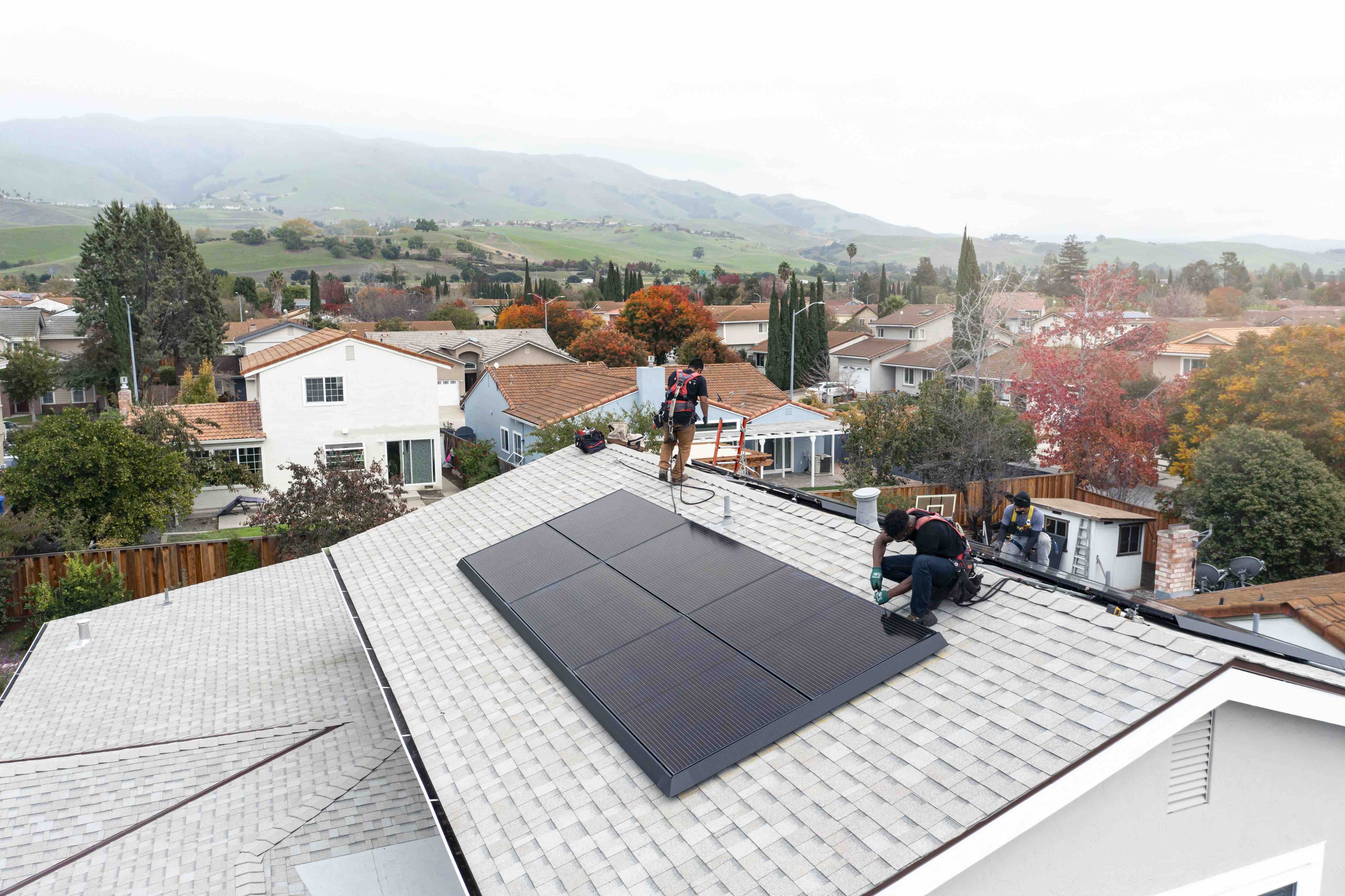 Expert review of Tesla solar panels: are they right for you?